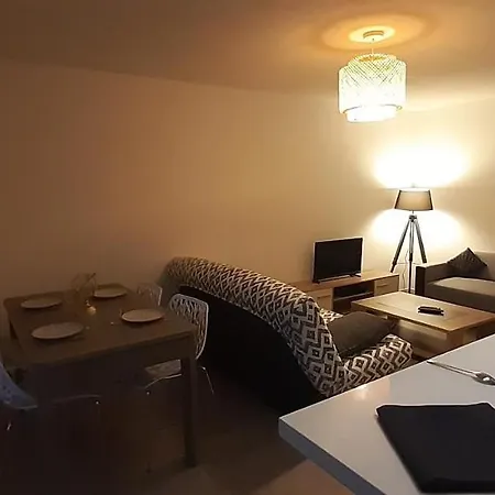 Apartament Sandy's 2 Beds Calme Parking Tramway